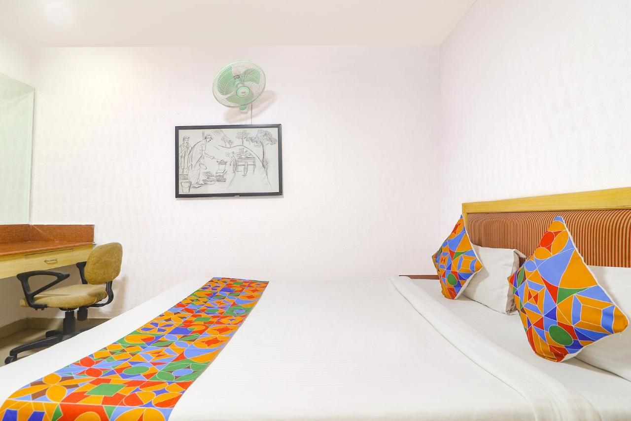 Fabhotel Ssv Grand Hotel
