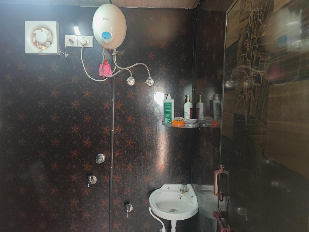 Sunanda's Farm House Guest house *