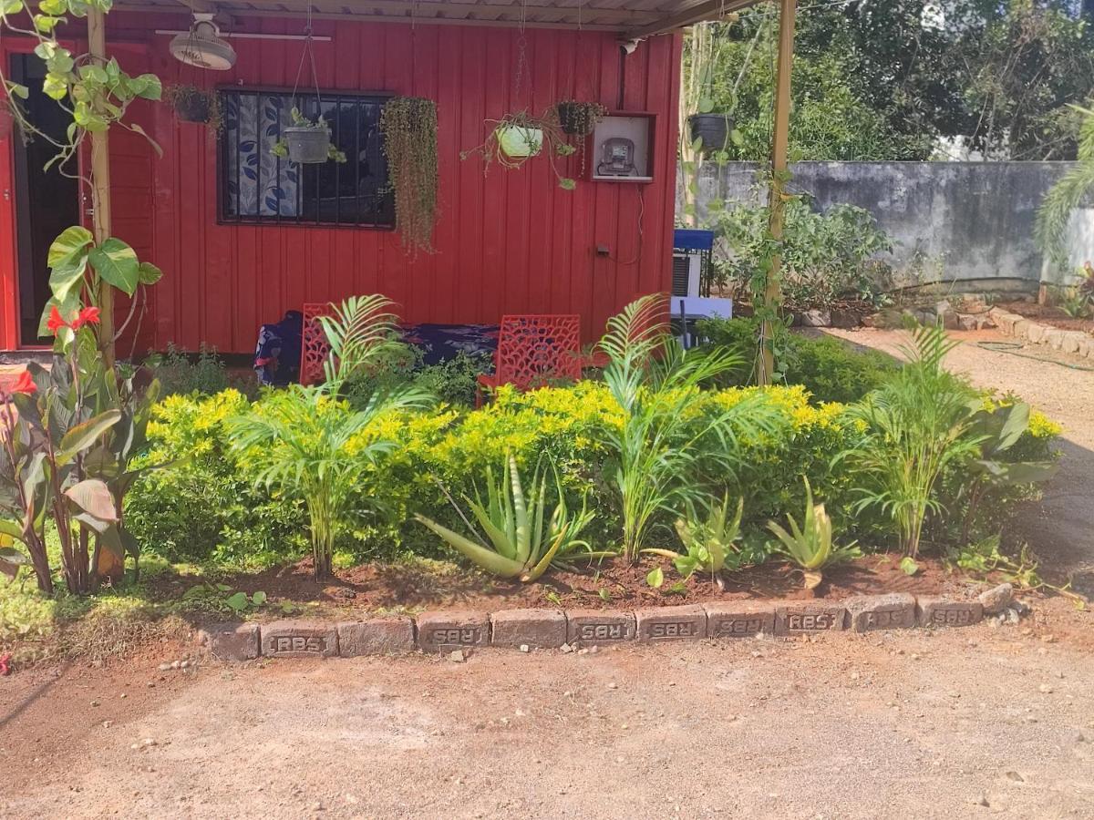 Sunanda's Farm House Guest house *
