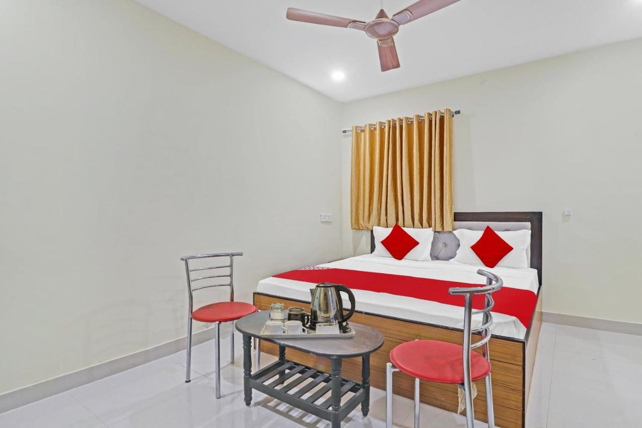 Hotel Capital O Kamakshi 3*