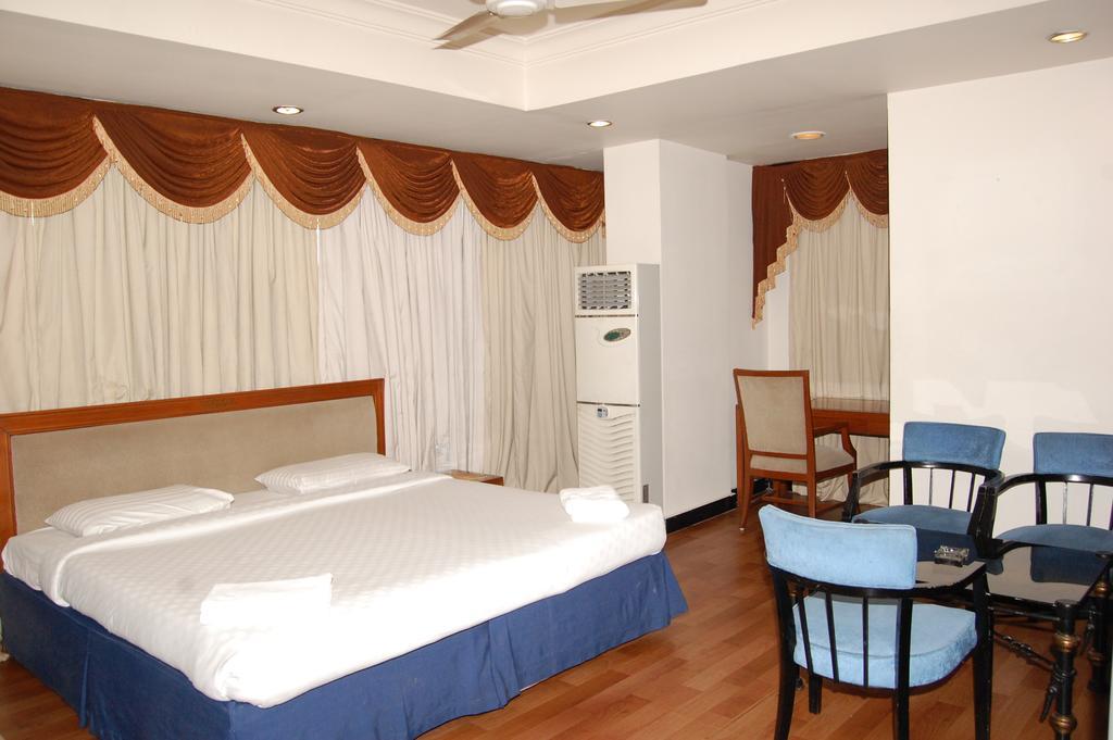 Sitara Residency Hotel 2*