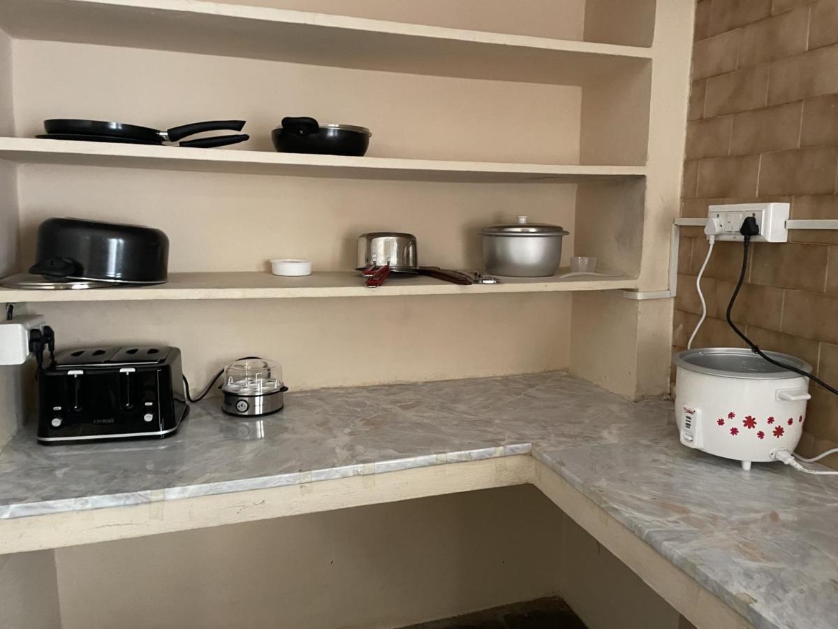 Apartment Visitors Lounge By Mmg - 2&3bhk Furnished - Rd 12 Banjara Hills Hyderabad
