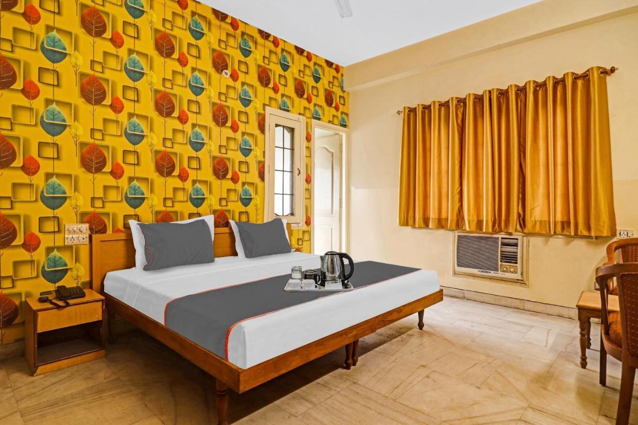 Capital O Samrat Palace Near Nampally Station 3* Hyderabad