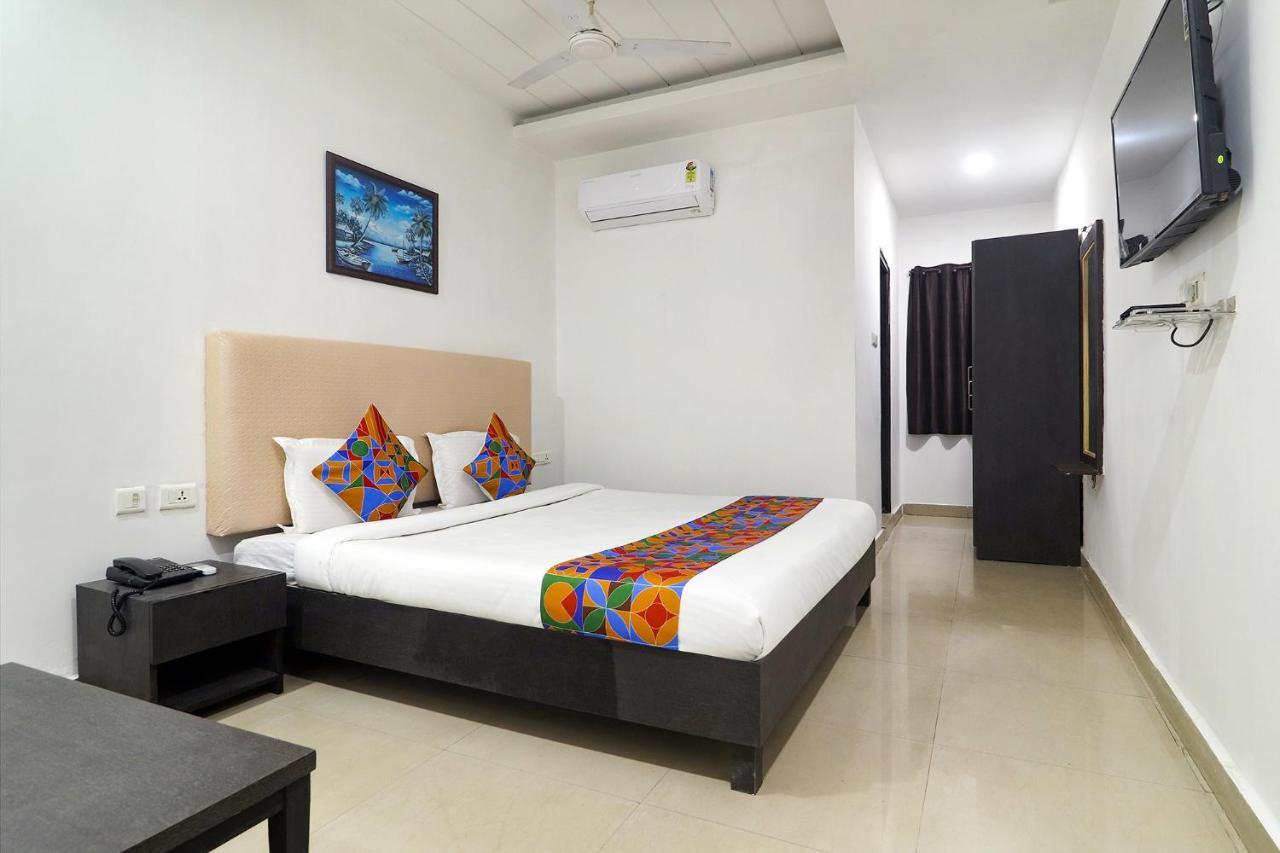 Hotel Fabexpress Elegant