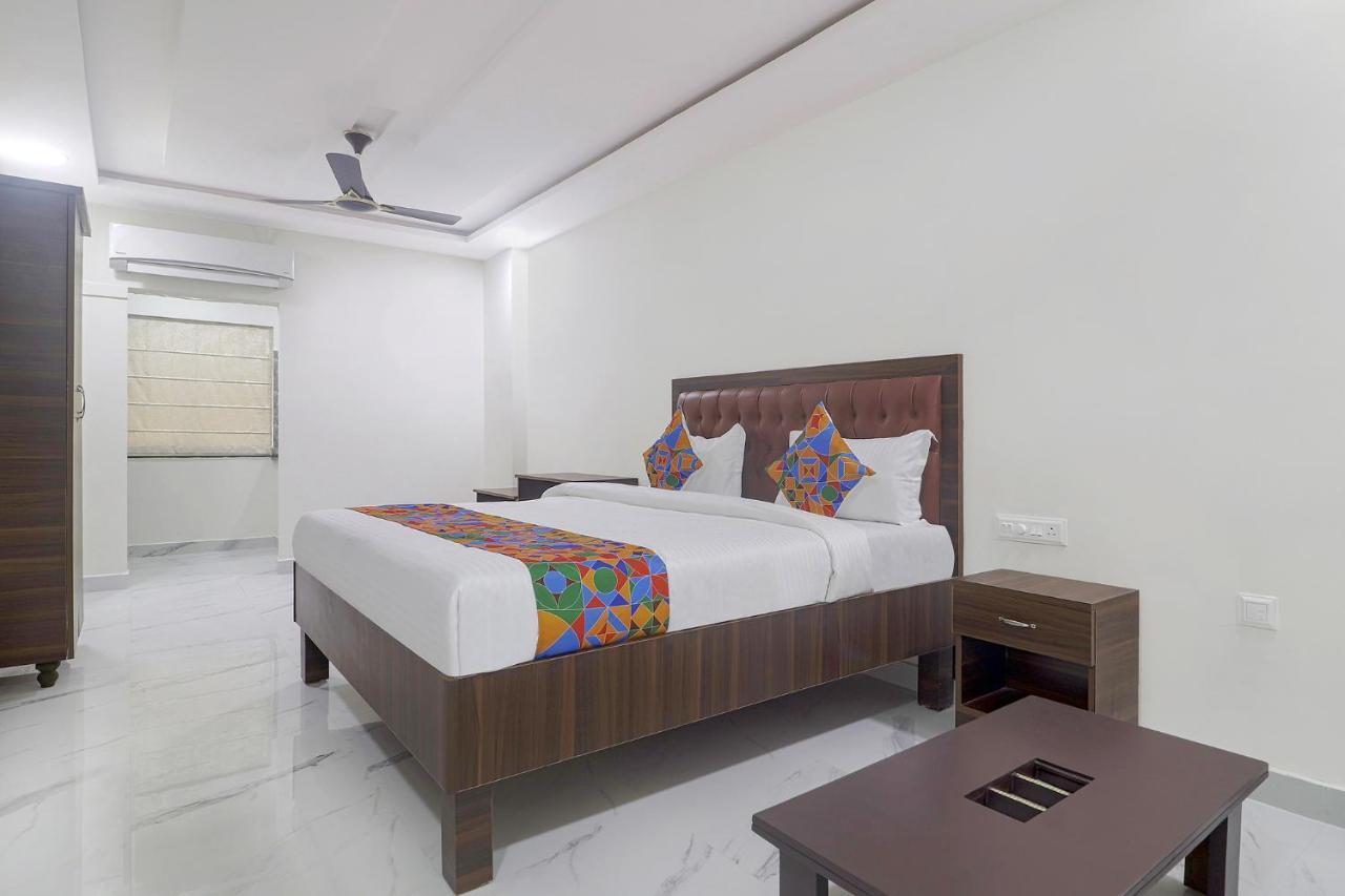 Hotel Fabhotel Unique Stays 3*