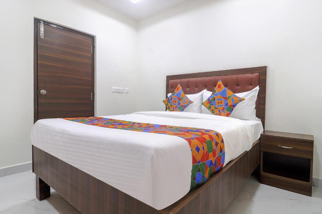 Hotel Fabhotel Unique Stays Hyderabad