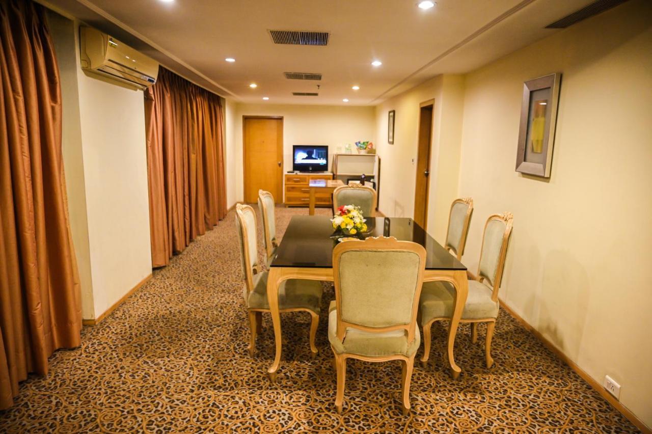 Hotel Katriya And Tower 3*