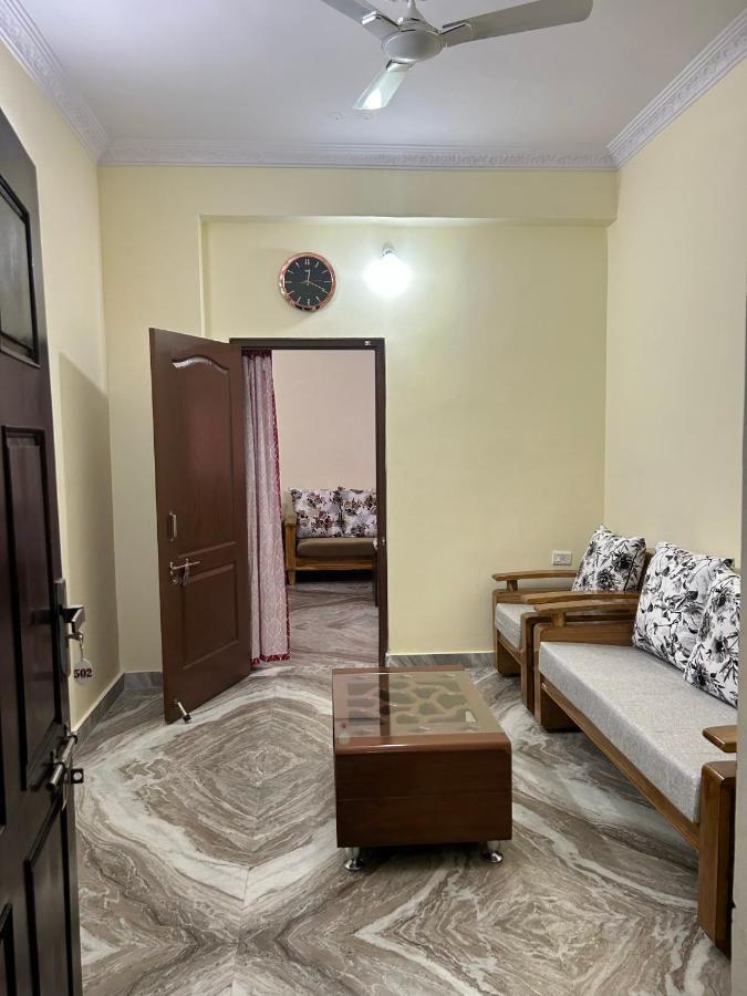 To Explore Food, History & Shopping Apartment