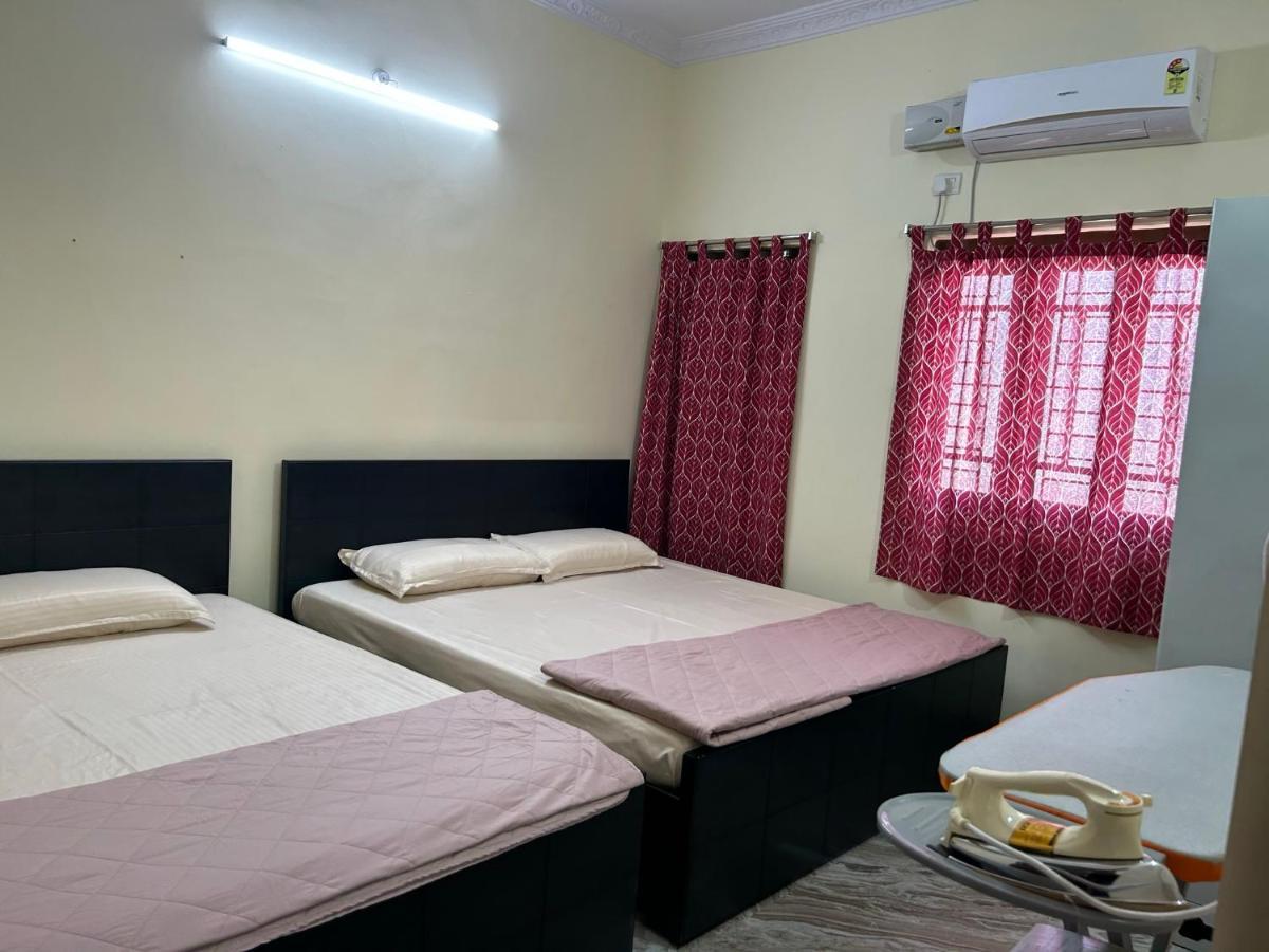 Apartment To Explore Food, History & Shopping