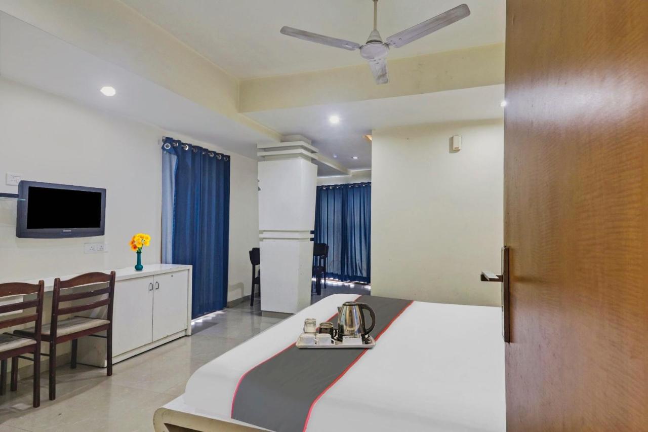 Collection O The Crown 4* Hyderabad