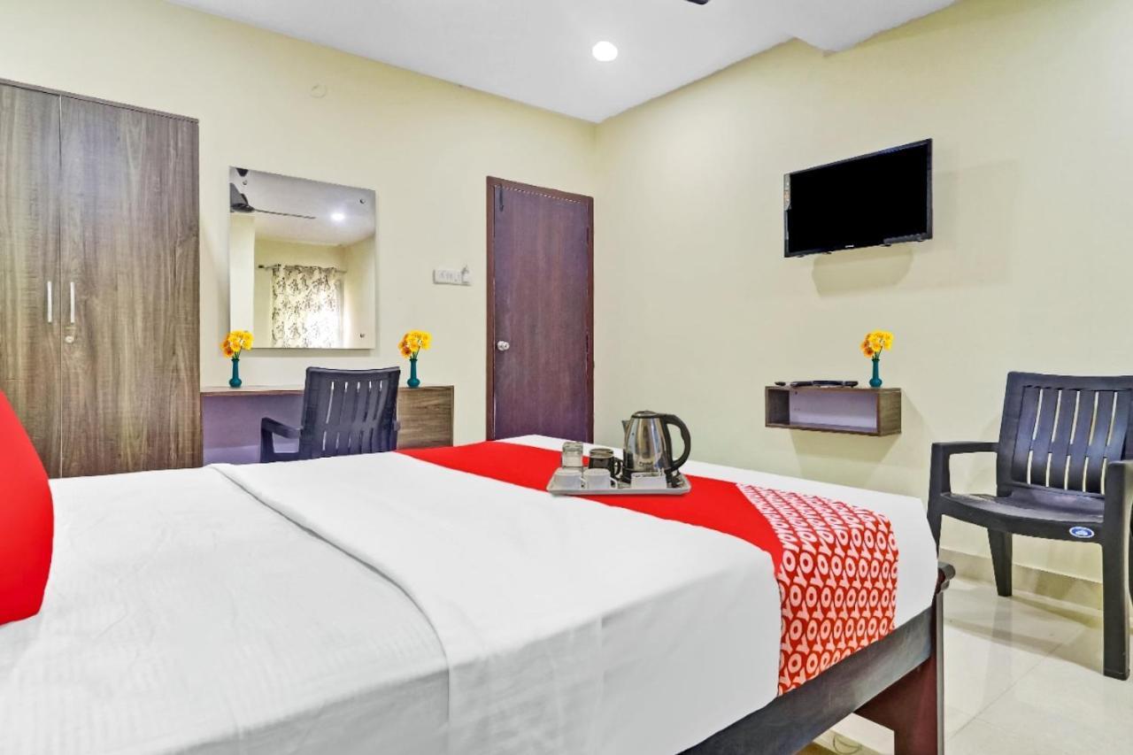 Oyo Harsha Grand Near Yashodha Hospital, Malakpet