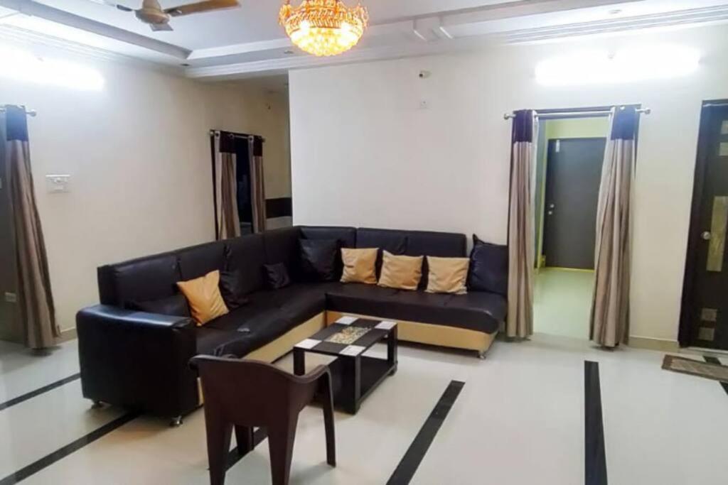 9 Bhk Entire Building In Kphb With Free Parking Apartment Hyderabad
