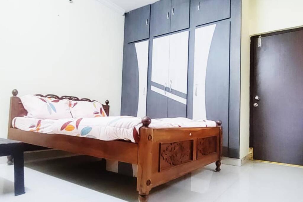 9 Bhk Entire Building In Kphb With Free Parking Apartment *