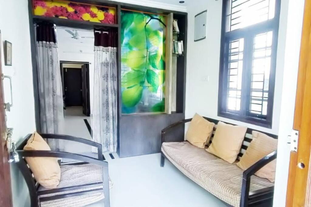 9 Bhk Entire Building In Kphb With Free Parking