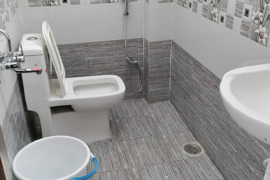 Servostay 2 Bhk Fully Furnished In Hafeezpet #301