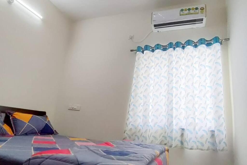 Apartment Servostay 2 Bhk Fully Furnished In Hafeezpet #301 *