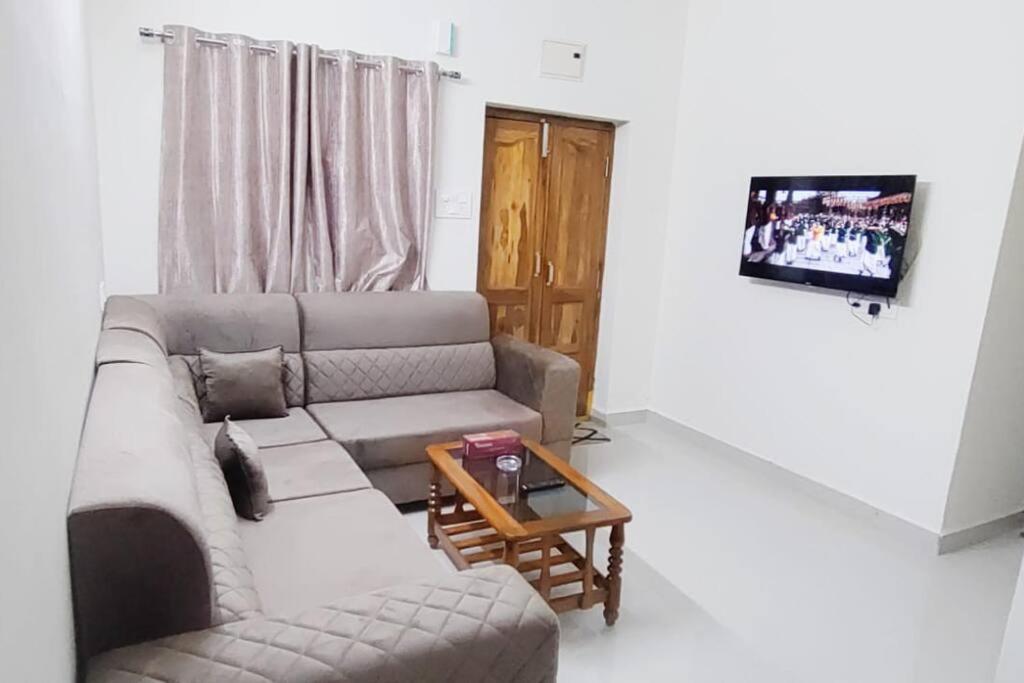 Apartment Servostay 2 Bhk Fully Furnished In Hafeezpet #301 Hyderabad