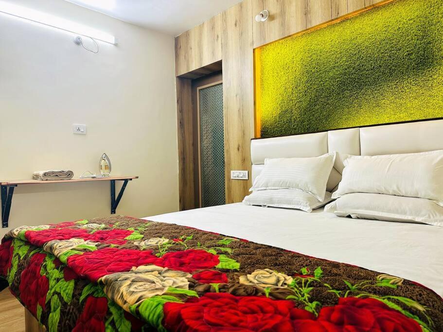 Apartment Bms - 2 Bhk Lux Ac Only For Family's Hyderabad
