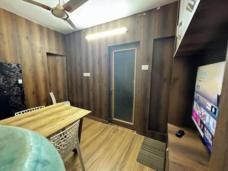 Bms - 2 Bhk Lux Ac Only For Family's Apartment