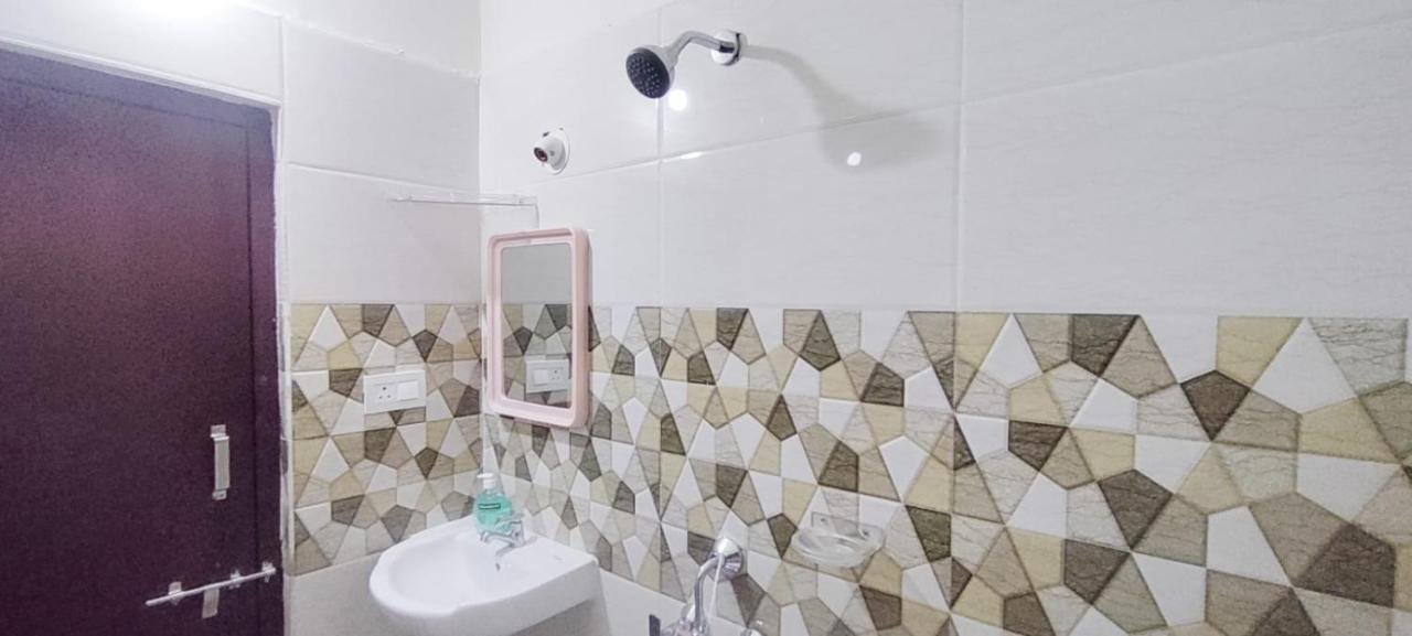 Servostay Hafeezpet - Srinivasa Nilayam Apartment *