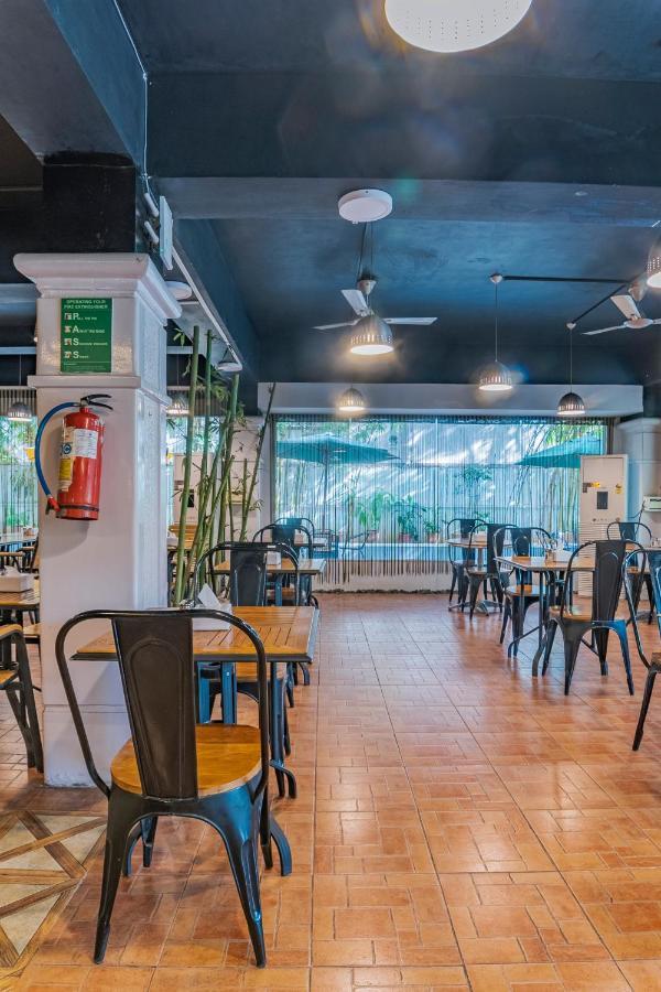 Athome , Whitefields, Kondapur Hotel Hyderabad