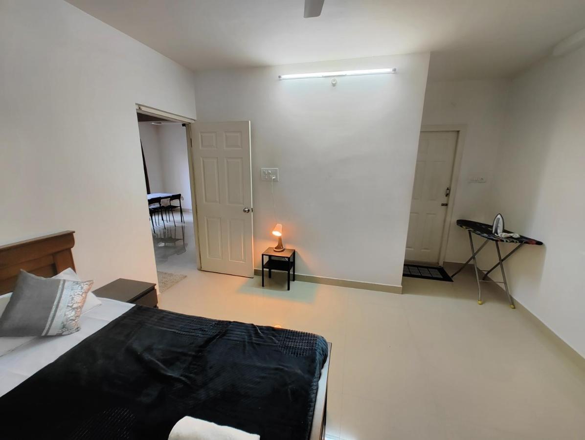 Apartamento Nk Homes -serviced - 2 Bhk Homestay, Fast Wifi, Fully Furnished