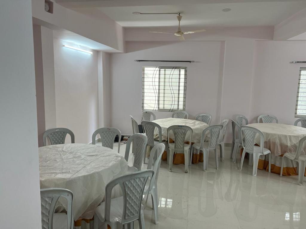 Faiz Manzil & Apartment *