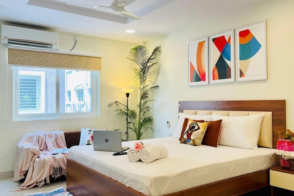 Bluo Gachibowli - Terrace Garden, Lift Apartment