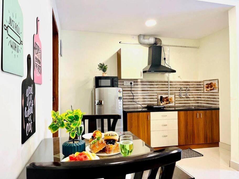 Bluo Gachibowli - Terrace Garden, Lift Apartment Hyderabad