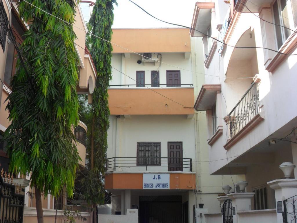 J B Serviced Hotel