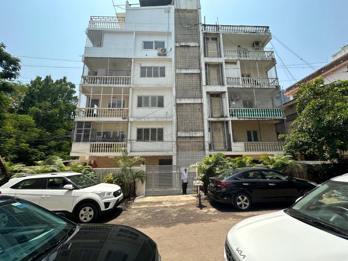 Bms - 2 Bhk Lux Ac Only For Family's