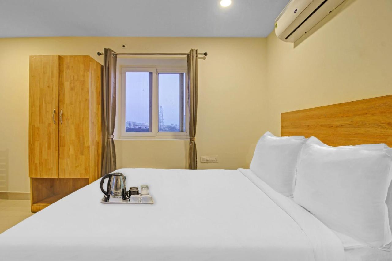 Super Townhouse Whiteridge Gachibowli Near Aig Hospital Hyderabad