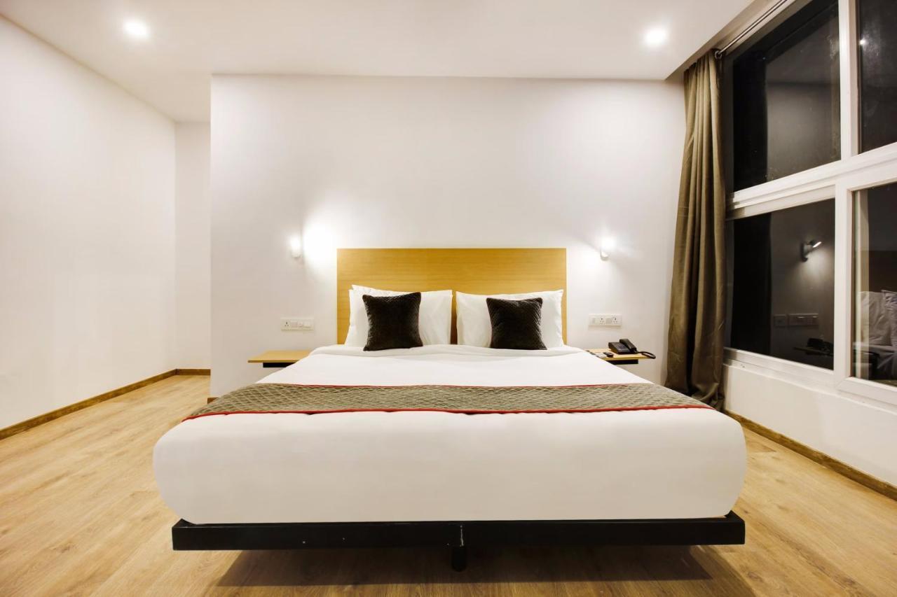 Hotel Super Townhouse Moosapet Rcc Prime Hyderabad