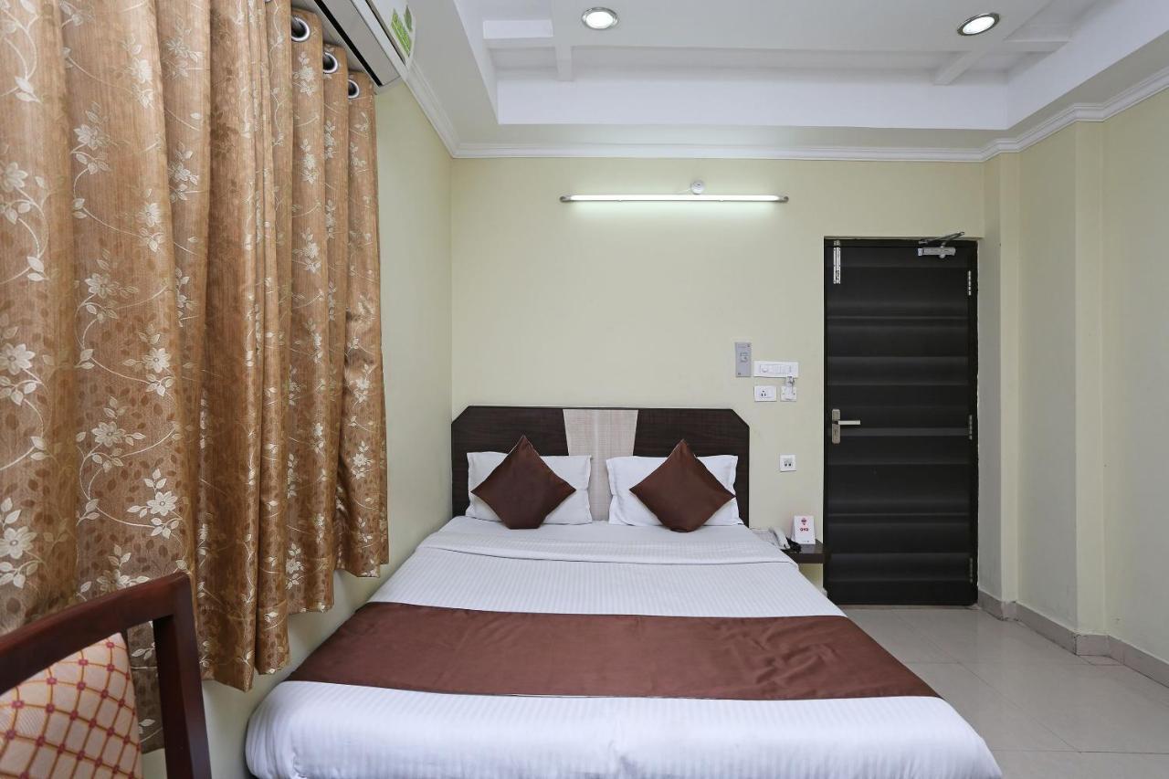 O Saraswathi Residency Near Sr Nagar Metro Station Hotel 3*