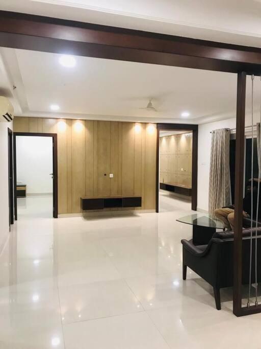 Serviced At Movie Towers Kokapet Apartment Hyderabad