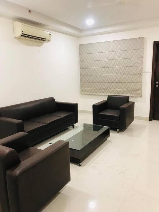 Serviced At Movie Towers Kokapet Apartment *