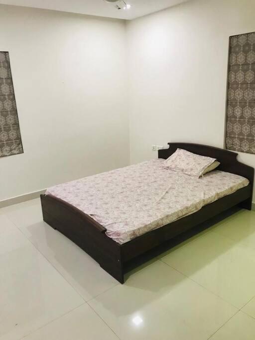 Serviced At Movie Towers Kokapet