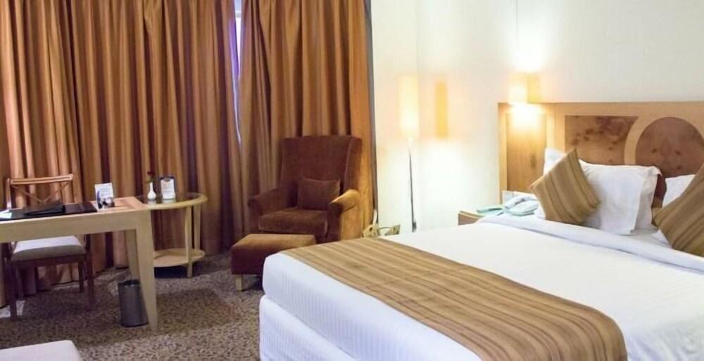Hotel Katriya And Tower Hyderabad