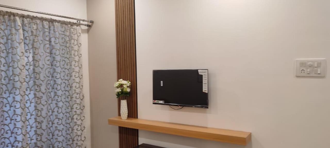 Bs Homes - Serviced * Hyderabad