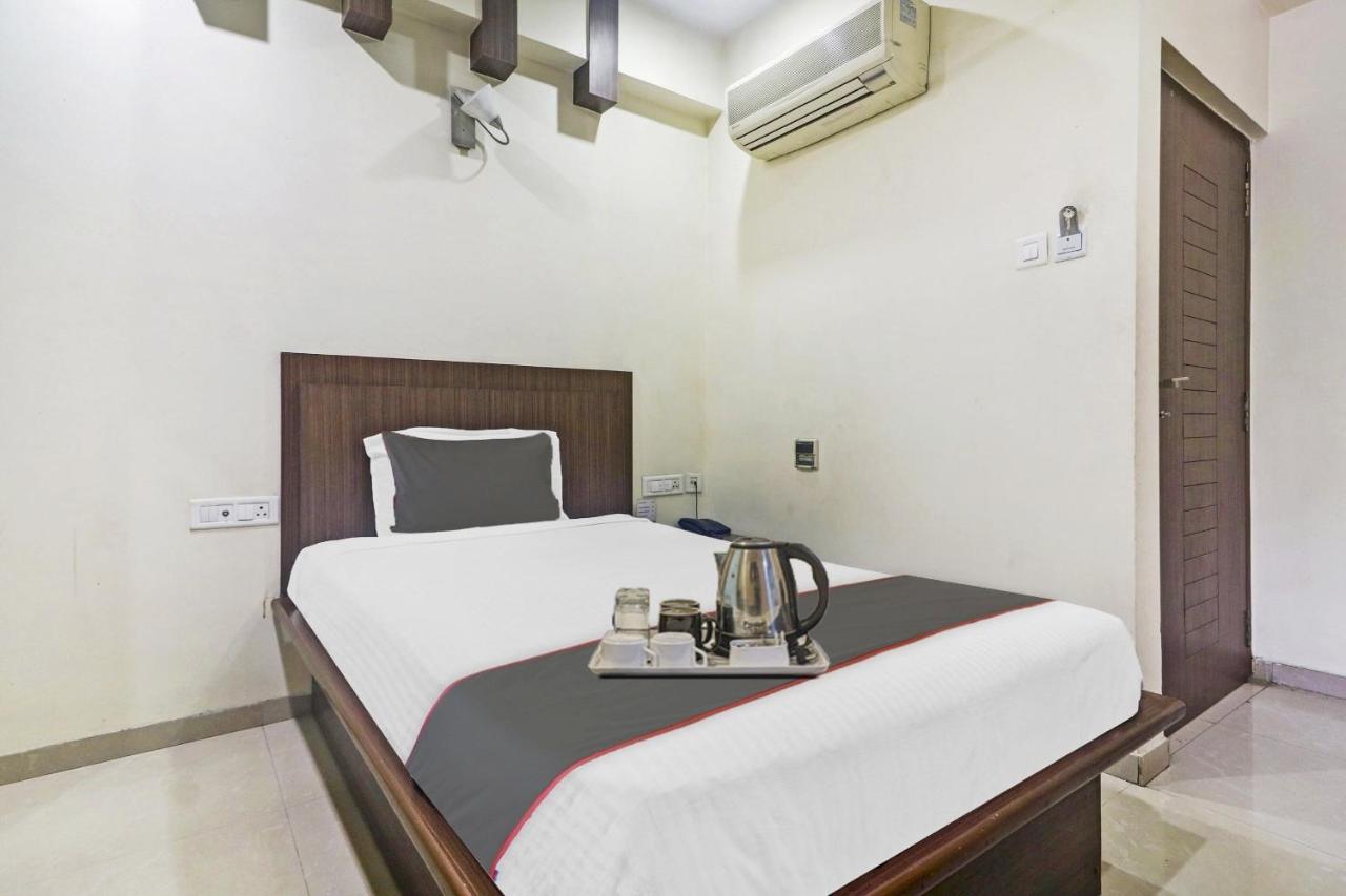 Collection O The Crown Hotel Hyderabad