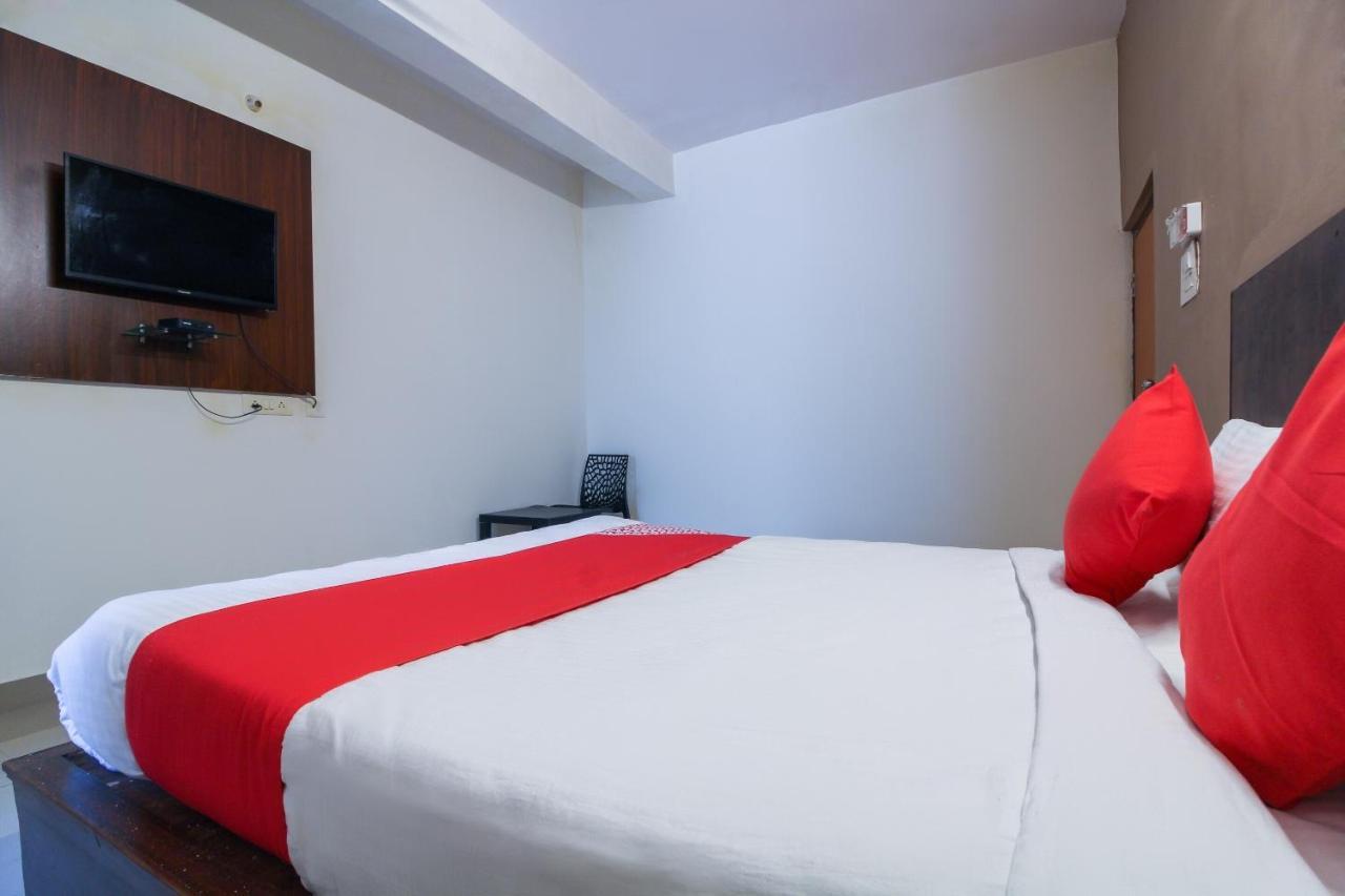 Spot On Gopi Mini Near Erragadda Metro Station 3*