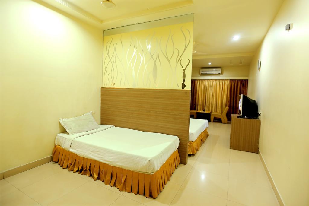 Hotel Sitara Grand 2*