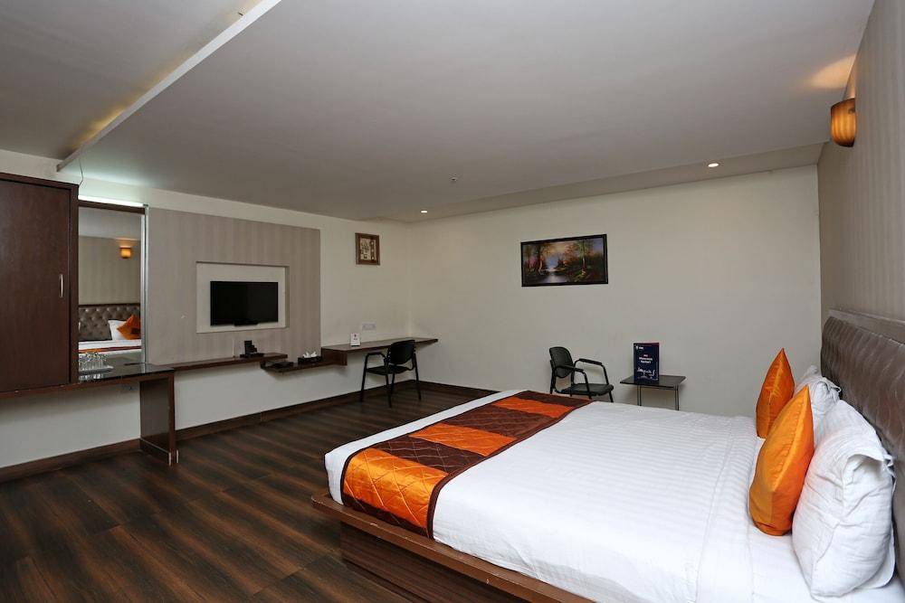 Hotel Oyo Premium Kothapet 3*