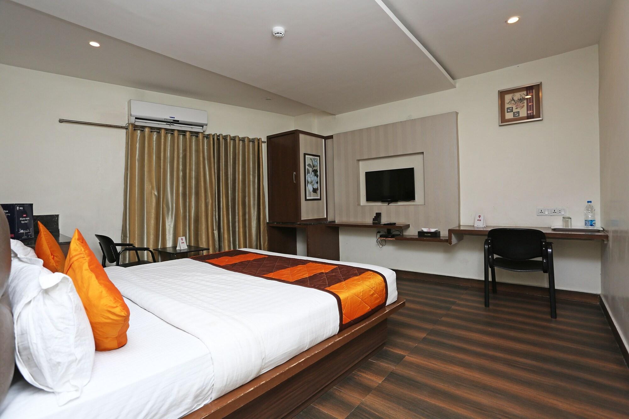 Oyo Premium Kothapet Hotel