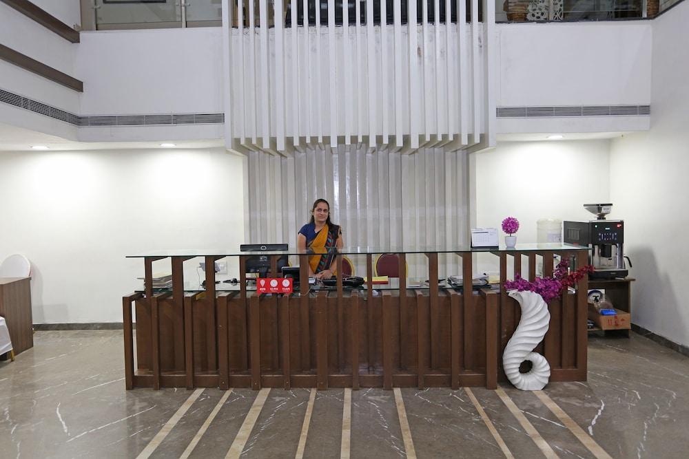 Hotel Oyo Premium Kothapet 3*