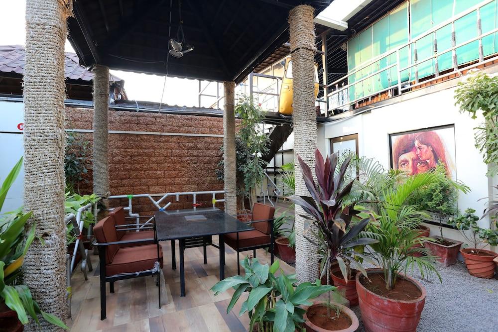 Oyo Premium Kothapet