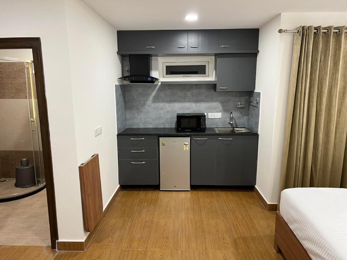 Palladium Luxury Financial District Unit I 3* Hyderabad