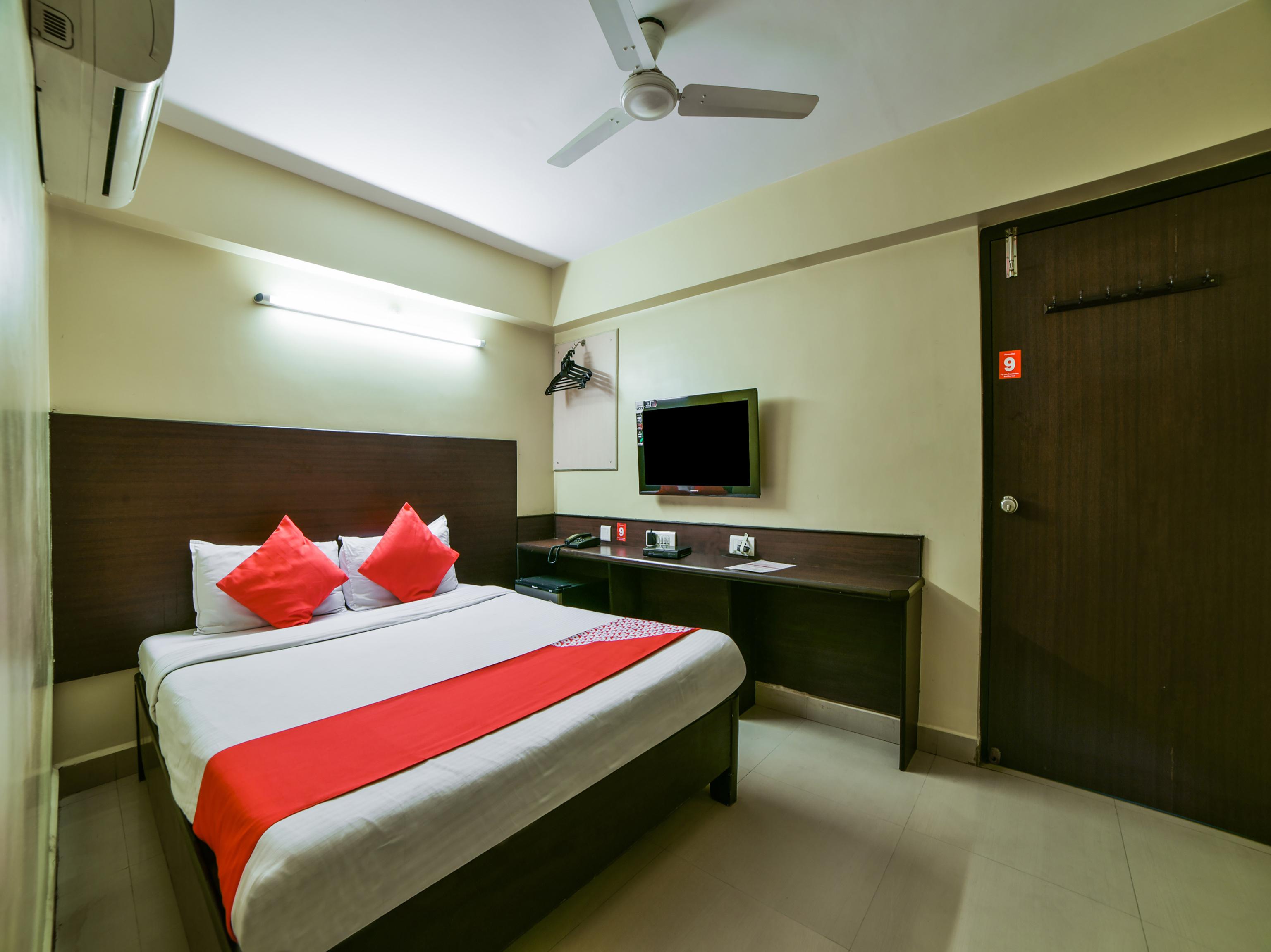 Oyo 2840 Kanha Grand Hotel Hyderabad