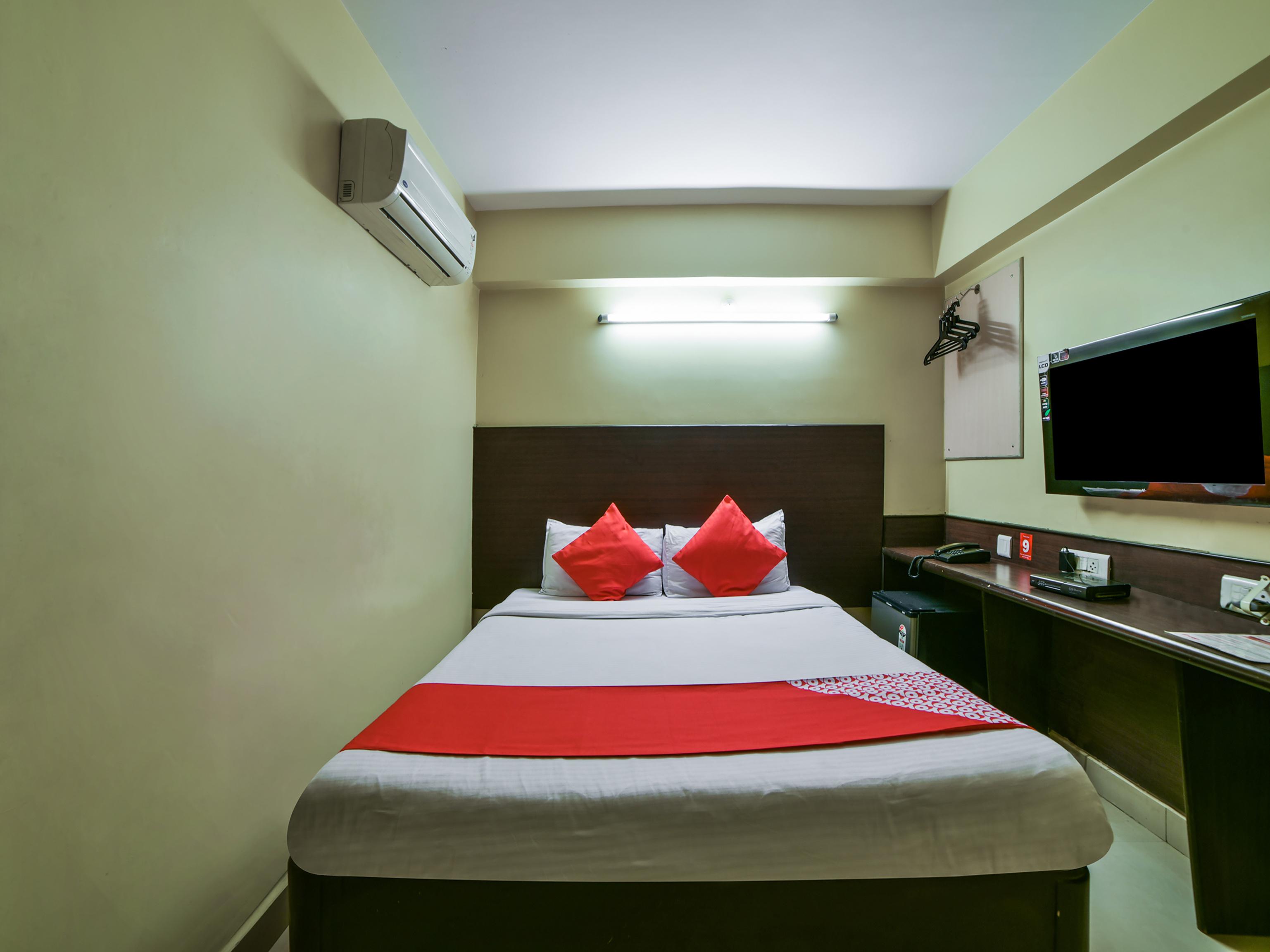 Oyo 2840 Kanha Grand Hotel Hyderabad