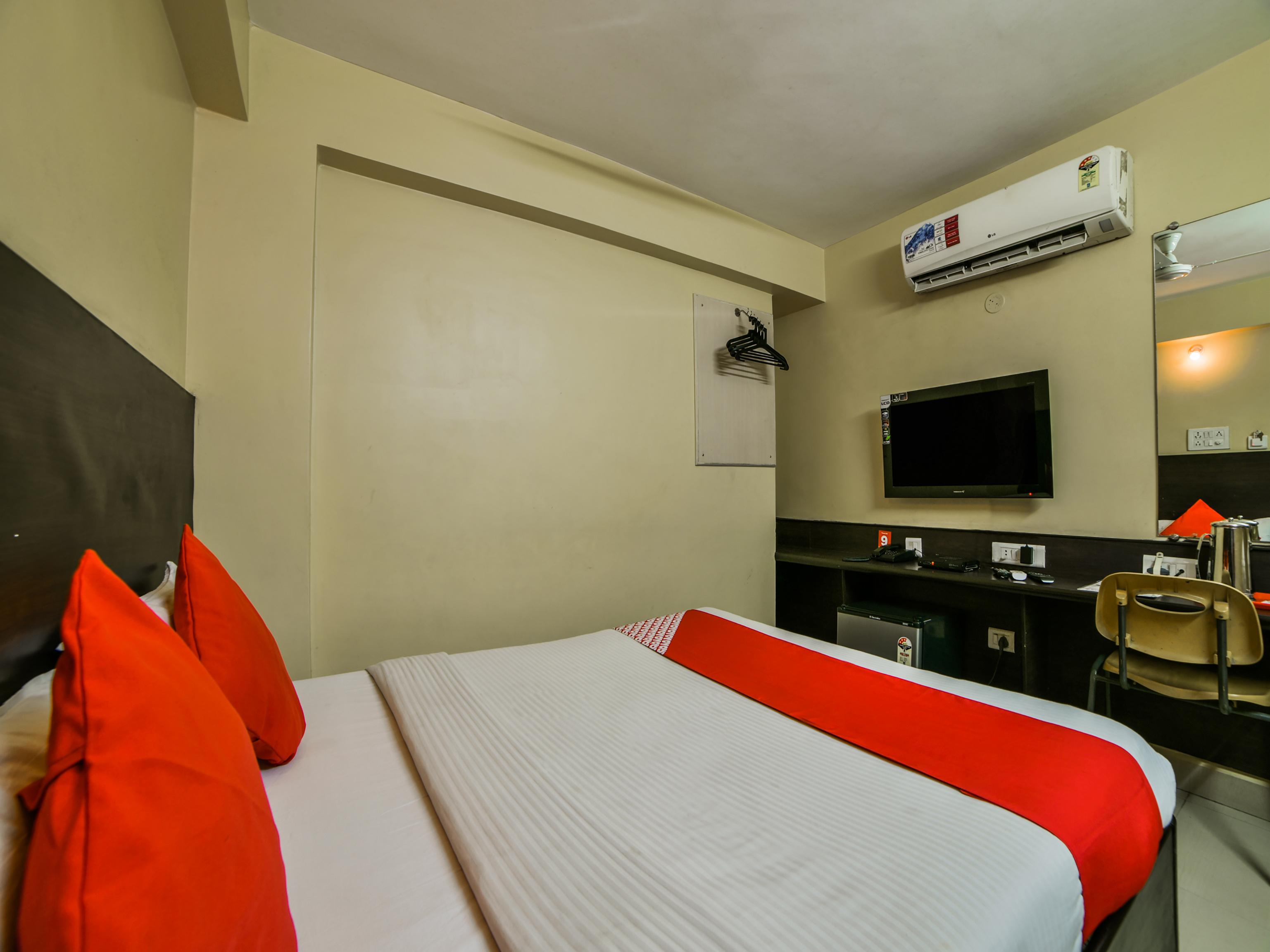Oyo 2840 Kanha Grand Hyderabad